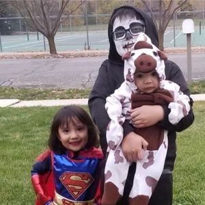 Meet your Posher, Carlos